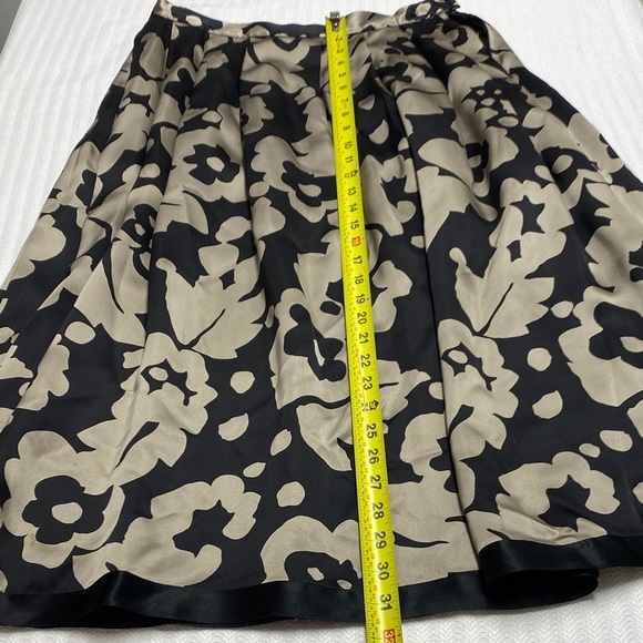 Romantic Flowy Floral Silk Pleated A-Line Skirt Albert Nipon Black Tan Size 12 - Picture 10 of 11